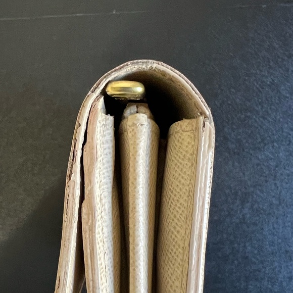 Authentic Louis Vuitton Damier Azur Wallet - Picture 13 of 16